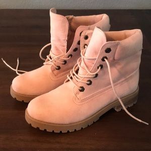 Girls pink boots